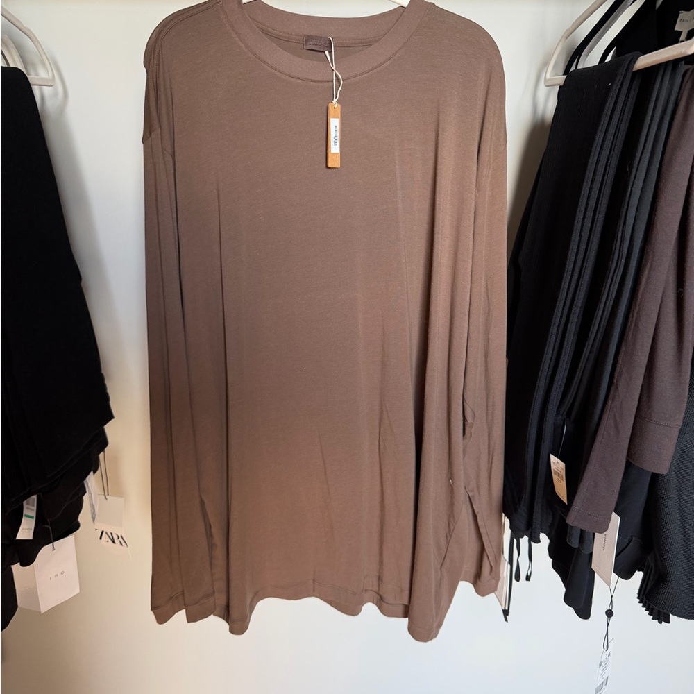 SKIMS Long Sleeve Tee in Brown
